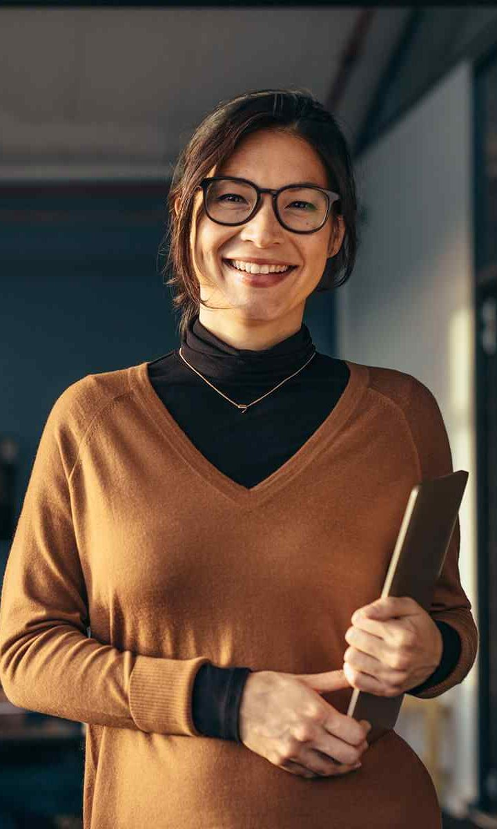 https://www.societejuridique.com/wp-content/uploads/2019/10/inner_team_01-720x1200.jpg